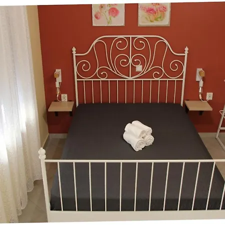 The Romantic Traveller I Apartment